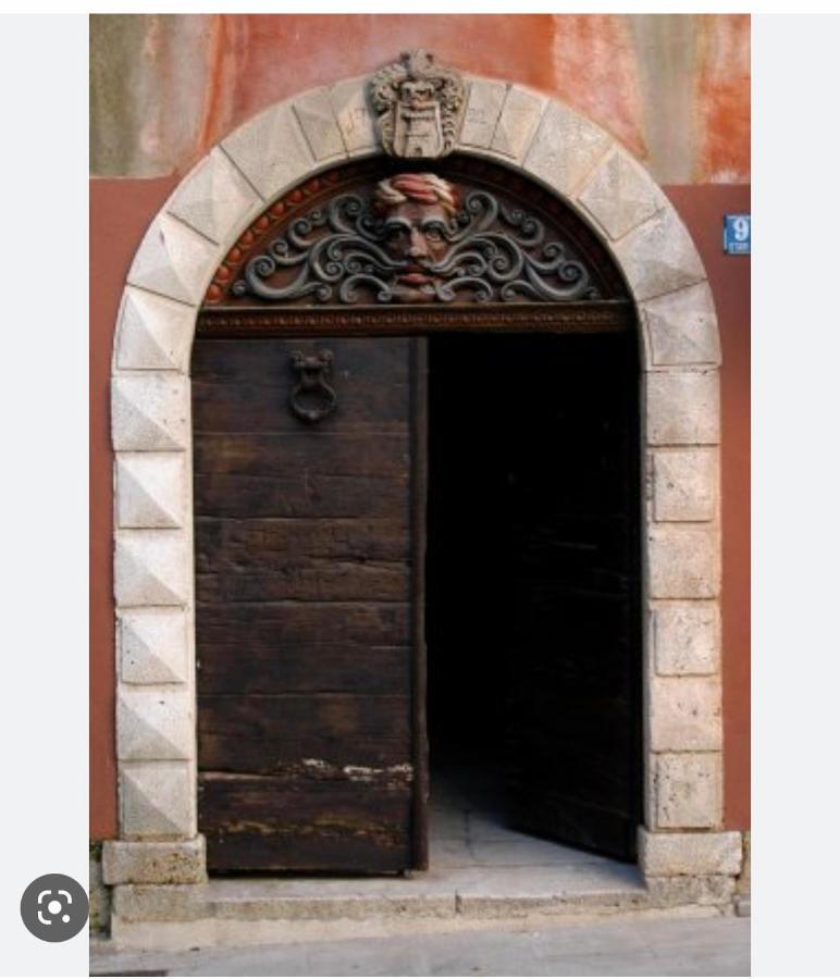 דירות לובראן The Attic מראה חיצוני תמונה